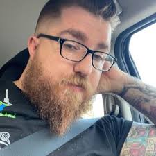 Joshua Gavin (@sentienttrashfire)