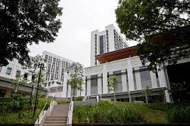 Our holistic admissions process dives into your accomplishments, interests and curiosities, so that we can truly understand what makes you tick. Ntt7wtpy8ijlim
