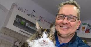 Tierarzt will Pflegestellen für Haustiere vermitteln