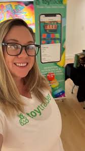 ✨ Just got home from the sweetest Toy Trader event at the @coralspringsmoa  with the amazing @supermomsnonprofit ! 💕 Watching the kids proudly bring  their outgrown toys, set them