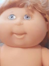 Cabbage Patch Kid, pelo rojo, pelo rizado, cuerpo de plástico de 1991