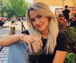 Discover top playlists and videos from your favourite artists on shazam! Fredagsfjas Stina Talling Deler Sine Beste Helgetips 730 No