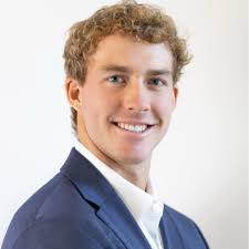 Last week, I had the honor of serving as a student emcee for DBU's Annual  Ruth Awards Christmas Luncheon, hosted by our Women's Auxiliary Board. It  was a joyful and inspiring time,