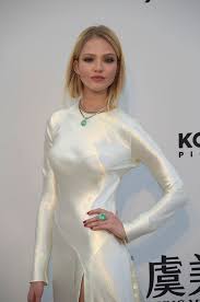 Sasha luss is the titular kgb hired muscle, plucked from an abusive partner by experienced operative alex (luke evans) and given the opportunity to impress spy chief olga (helen mirren). Sasha Luss Page 143 The Fashion Spot