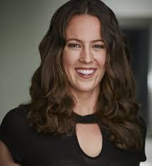 Victoria Bullock's Instagram, Twitter & Facebook