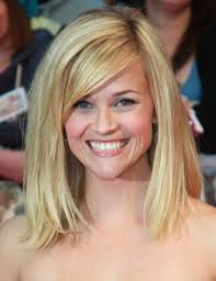 Adorn your hair with extreme gorgeousness by incorporating a side fringe supported by a good number of layers in order to look attractive. 25 Lustrous Blonde Hairstyles For Medium Length Hair 2020