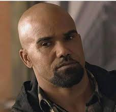 Love?? I don't need love!😒😒