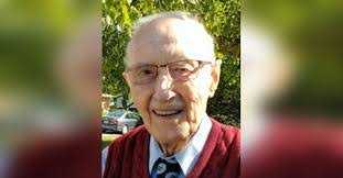 Allison Leininger's Instagram, Twitter & Facebook