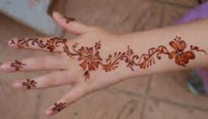 Henna Untuk Pemula Seni Lukis Kulit Tubuh Yang Hasilnya Memukau