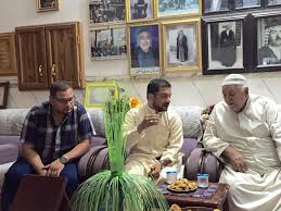 ملا قحطان يزور شيخ الرواديد جاسم النويني painting art