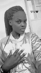 Heri hivo mzungu alikukimbia alikuona shimo kubwa tu.Jiheshimu wewe M*l*y@  hii.....N*n*sense",Nyako dares Akothee in the battle ground of Mzungu.