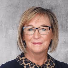 Nicole Boettger's Instagram, Twitter & Facebook