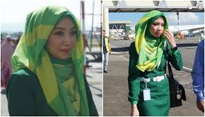 Talaga bestari (balaraja), south tangerang, бантен. Nggak Melulu Soal Rok Mini Dan Baju Ketat 8 Potret Pramugari Berhijab Ini Juga Bikin Meleleh Boombastis