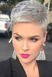 Pin On Pelo Corto Mujer Moderno Lacio