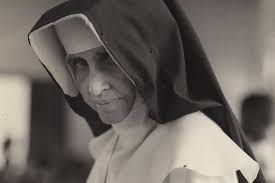 Às 10h34 (5h34 no horário de brasília) deste domingo, 13, o papa francisco oficialmente fez de irmã dulce, a santa dulce dos pobres, a 37ª personalidade brasileira canonizada pela igreja católica. Irma Dulce E Canonizada Pelo Papa E Se Torna A Primeira Santa Brasileira 13 10 2019 Poder Folha