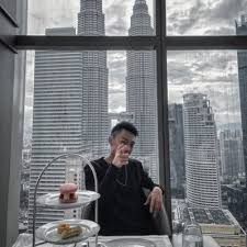 Ada sesuatu maksud yang tersembunyi di sebalik sesuatu perbuatan, perkataan dan sebagainya. Jimhwang On Twitter Iamrommie The Ada Udang Di Sebalik Batu Lol