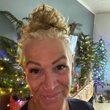 Traci Avery's Instagram, Twitter & Facebook