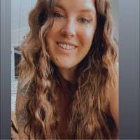 Holly Mortensen's Instagram, Twitter & Facebook