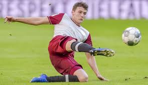 März 1996 in maubeuge geboren. Fc Bayern Munchen Benjamin Pavard Und Das Rechtsverteidigerproblem Das Keines Ist