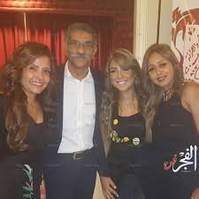 يُجدر الإشارة إلى أن الفنان سيد رجب حقق نجاحاً كبيراً ببطولته في المسلسل التلفزيوني أبو العروسة، كما بدأ أخيراً عرض أحدث أفلامه وقفة رجالة الذي تدور أحداثه في إطار كوميدي. Ø¨ÙˆØ§Ø¨Ø© Ø§Ù„ÙØ¬Ø± Ù…Ù‰ ÙƒØ³Ø§Ø¨ Ø³ÙŠØ¯ Ø±Ø¬Ø¨ Ø¨Ø±ÙˆÙÙŠØ³ÙˆØ± ØªÙ…Ø«ÙŠÙ„