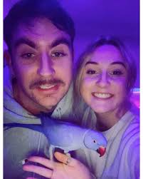 Meet Halmet, the bird that's also a therapist!