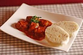 Ungarisches Gulasch Im Romertopf Von Angie2003 Chefkoch Rezept Ungarisches Gulasch Rezepte Gulasch