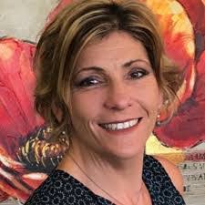 Amanda Hendren's Instagram, Twitter & Facebook