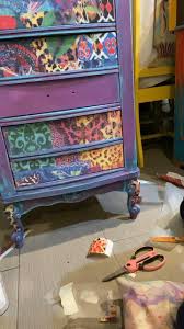 Adding Redesignwithprima Transfer Patchwork Bohemian Painted Furniture Im Applying 2020 Kendin Yap Mobilya Kendin Yap Yatak Odasi Dekorasyonu Mobilya Boyama