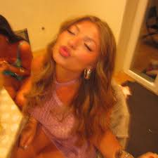 Brooklyn Clarke (@brooklynclarkeee)