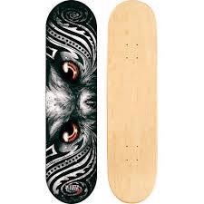 As any skateboarder worth his salt knows, the deck of the skateboard is arguably the most important part of the skateboard. Jucker Hawaii Skateboard Deck Maka 8 25