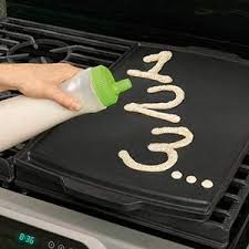 Free delivery for many products! Amazon Com Tovolo Easy Flow Mess Free Valve Removable Cap Pancake Pen 2 0 1 Green Kitchen Dining