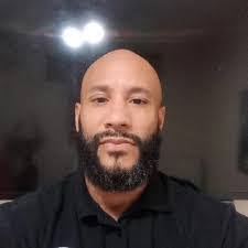 Ricardo Oneil's Instagram, Twitter & Facebook