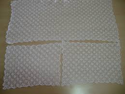 60 x 37 e ho impiegato 25 ore tra il 3.5.2019 e il 19.2.2020 con cotone bianco freccia (coats cucirini). Tris Centrini Uncinetto Schemi Gratis Uncinetto Ideas