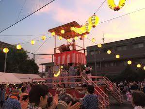 砧町町会納涼夏祭りの盆踊り