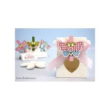 La piccolina 7×4cm+tag 1,20€, quella sui toni dell'argento 9×11cm+tag 2,70€, infine quella con la perlina ,18×. Scatolina Porta Confetti Con Molletta Farfalla