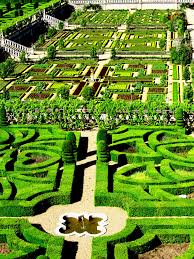 Formal French Garden Inspirations Curated By Eliot Raffit Romantisme Architect Artist Designer The Fashioner Greek Garden French Garden Parterre Garden