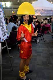 Ptr S Cosplay And Props How To Make Kuzco S Hat Crown Cosplay Disney Cosplay Emperors New Groove