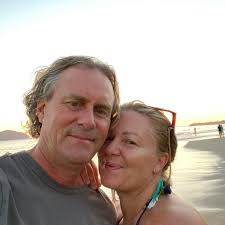 Hello. We r looking for a one bedroom for 2 seniors. Preferably in Ixtapa  or Zuhuatanejo.Would need a kitchen,air conditioning and a pool. Walking  distance to the ocean. We would like to