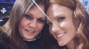 Wanda Murray's Instagram, Twitter & Facebook