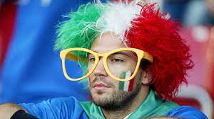 72 prozent der deutschen berichten von mindestens einem italienbesuch, während nur vier von zehn italienern schon einmal in. Fussball Wm Ohne Italien So Fuhlt Es Sich Fur Einen Italiener An Stern De