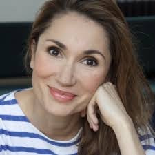 Lisa Martino's Instagram, Twitter & Facebook