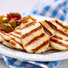 Halloumi Grille Salade Cuite Aux Olives Et Poivrons Recipe In 2020 Grilled Halloumi Halloumi Stuffed Peppers