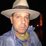 Dwayne Fort's Instagram, Twitter & Facebook