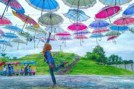 Harga tiket masuk pantai lon malang. Lokasi Dan Harga Tiket Masuk Bukit Cinta Pamekasan Madura Update Foto Romantismu Disini Daka Tour