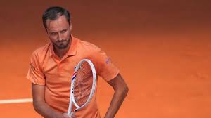 Medvedev evitó la remontada, alcanzó una marca privilegiada y será el próximo rival de Tirante en el Roma Open