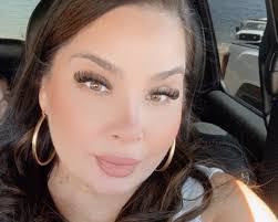 Ellen Risk's Instagram, Twitter & Facebook