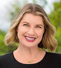 Tara Salinas's Instagram, Twitter & Facebook