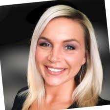 Amanda Surgent's Instagram, Twitter & Facebook