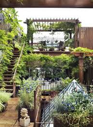 Urban Retreats 10 Dreamy Rooftop Gardens Apartment Therapy In 2020 Apartment Garden Rooftop Design Small Garden Design