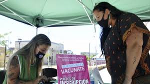 Hay varias formas de buscar proveedores de vacunación en su área. Mas De 40 000 Bonaerenses Mayores De 70 Anos Ya Recibieron La Vacuna Contra El Coronavirus Eldiarioar Com
